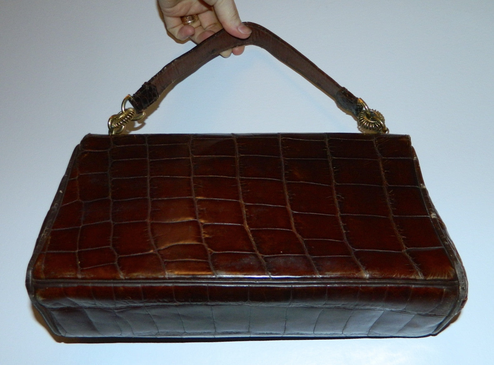 vintage LOEWE alligator handbag 1940s turn lock brown gator kelly bag