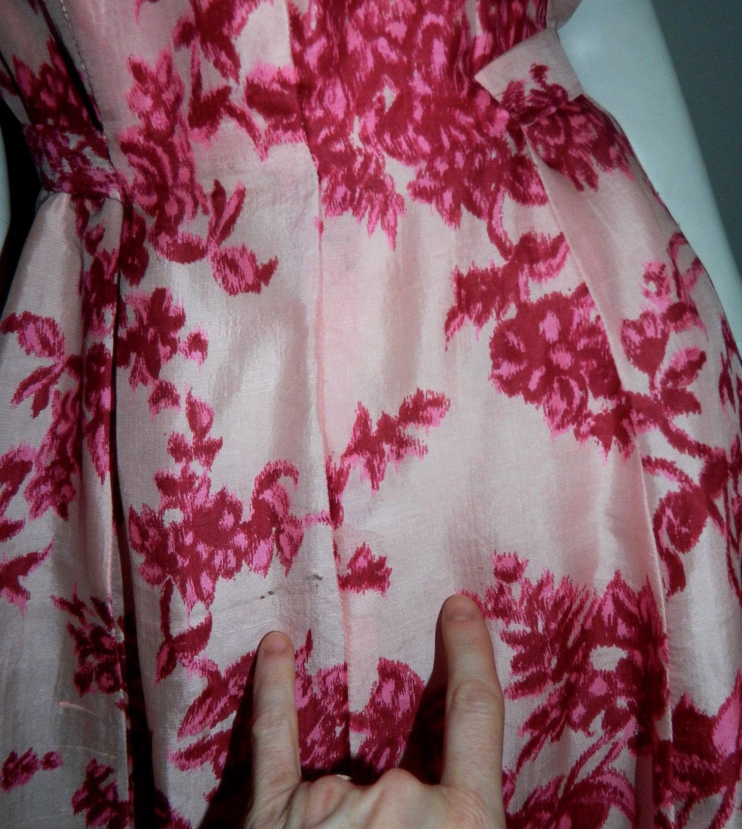 vintage GiGi Young dress / 1960s silk shantung / pink flowers full skirt M