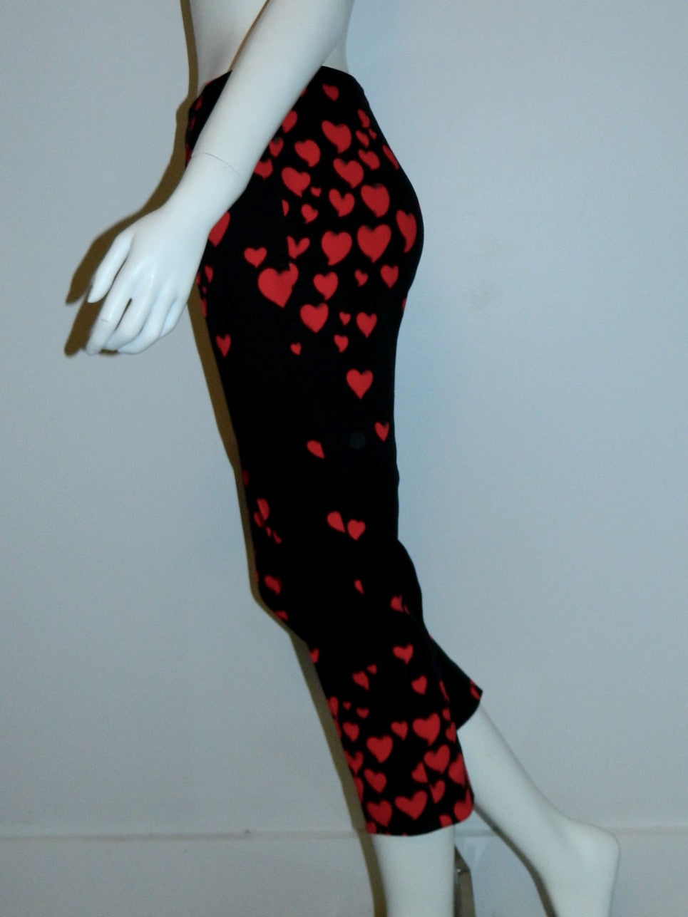 vintage 1990s MOSCHINO pants black heart print capris US XS