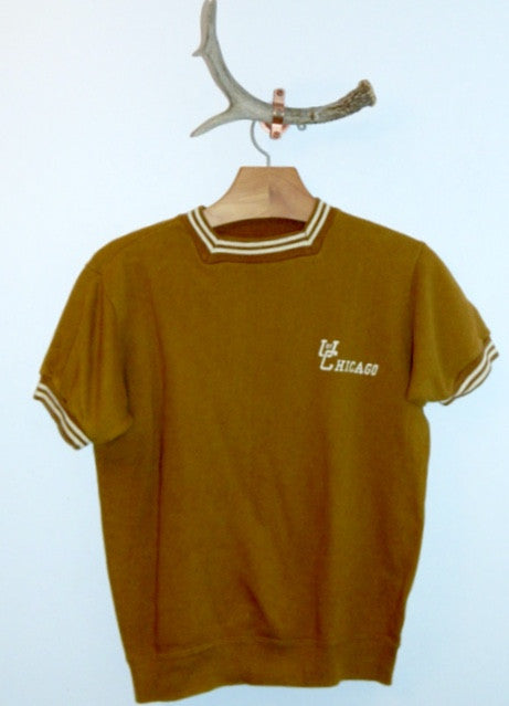 vintage 1960s sweatshirt University of Chicago tee shirt gold adult XS - S MCM
