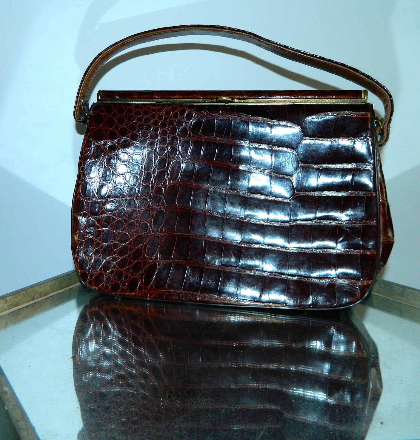 vintage 1960s brown alligator handbag Mayer New York gator bag purse