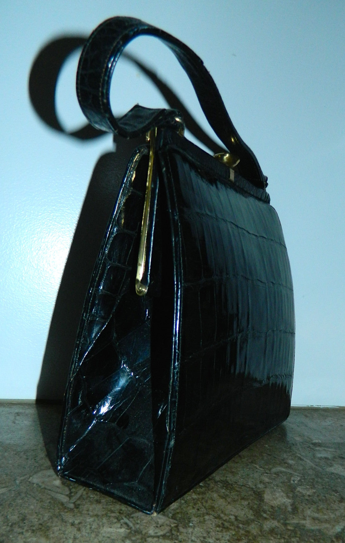 vintage black alligator handbag 1960s Bellestone gator purse