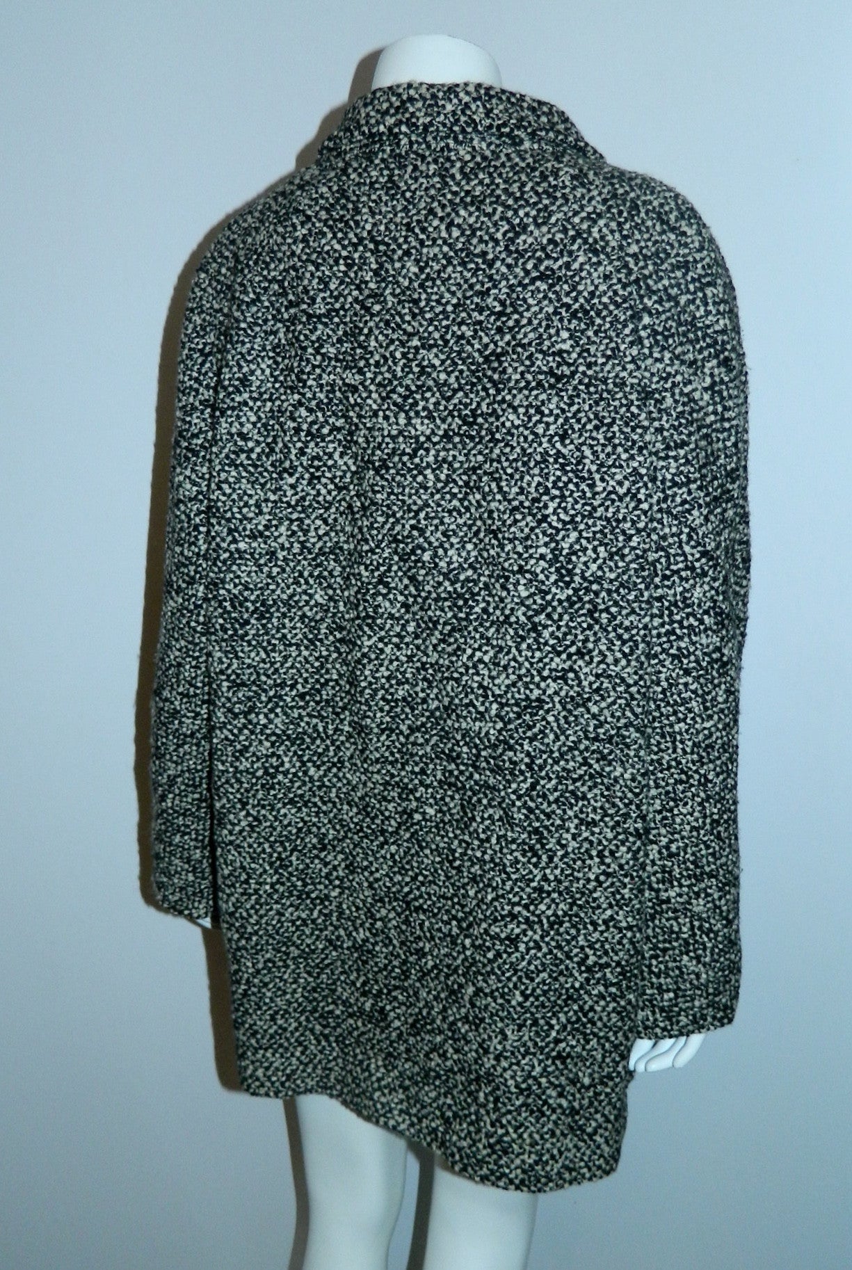 vintage tweed cocoon coat 1950s / 1960s Best & Co. black white boucle / oversized boxy car coat
