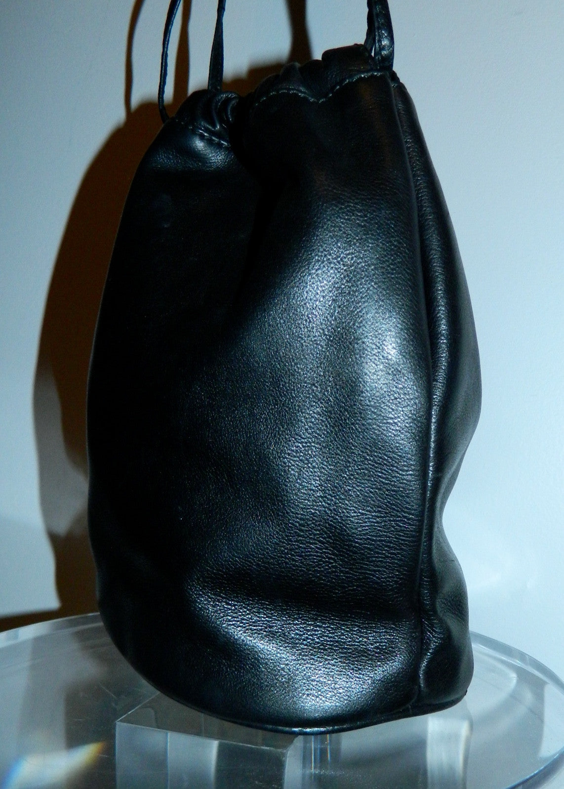 vintage 1980s black leather Bottega Veneta bucket bag drawstring shoulder purse