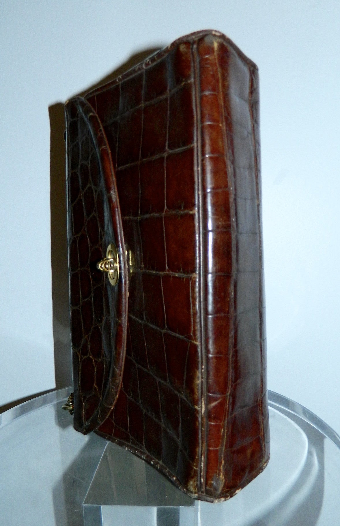 vintage LOEWE alligator handbag 1940s turn lock brown gator kelly bag