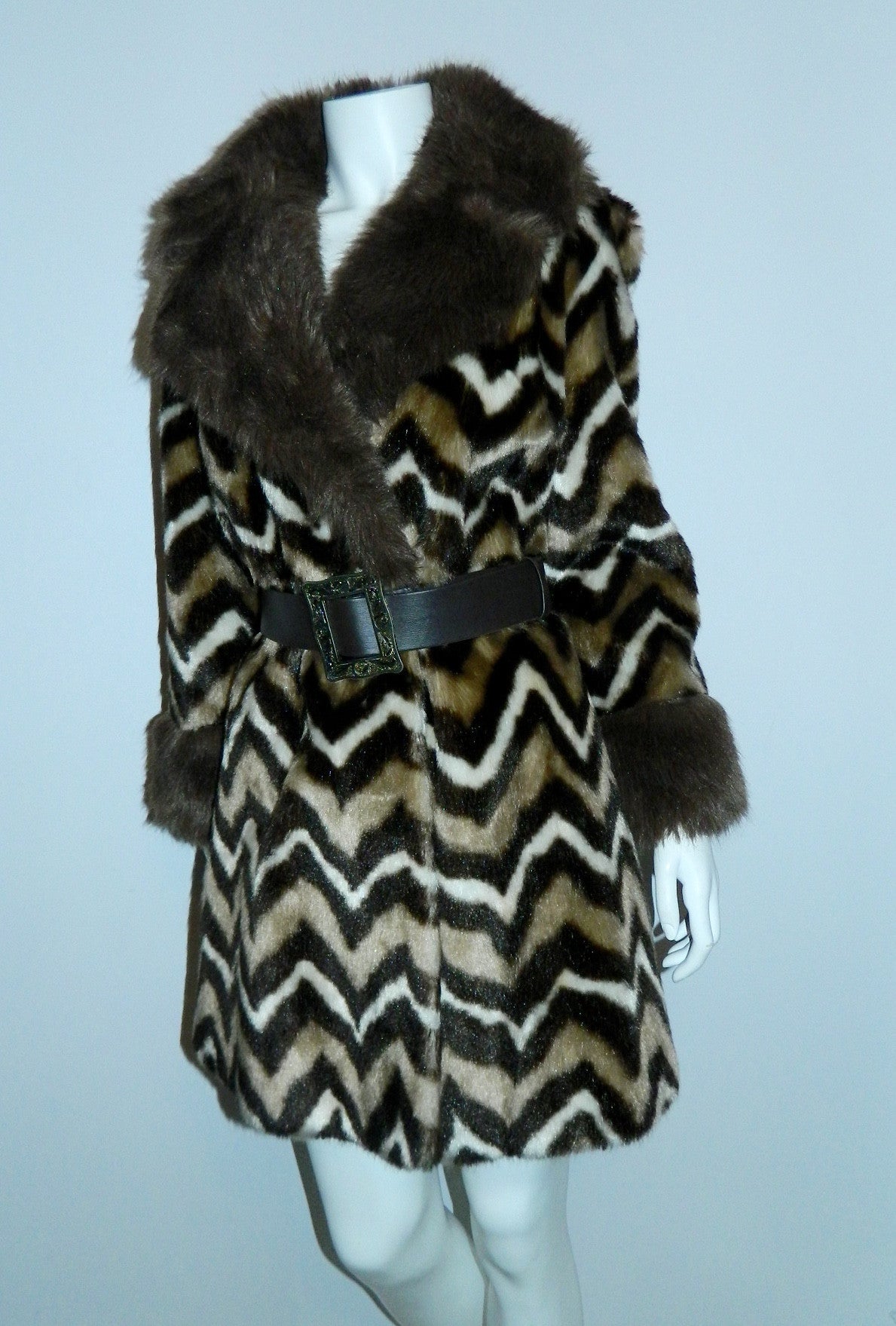 MOD 1960s faux fur coat brown Zig Zag ANIMAL print jacket XS - S