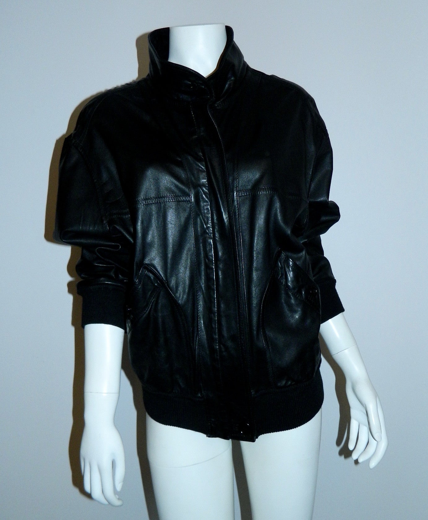 vintage black BALLY leather bomber jacket / lamb leather
