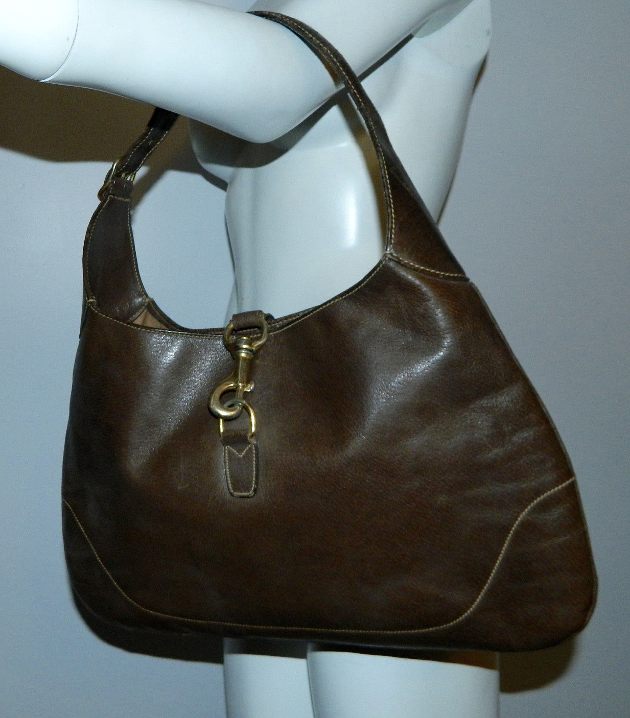 Gucci Brown Suede Jackie-O Bag with Classic Stripe.  Luxury, Lot #77003