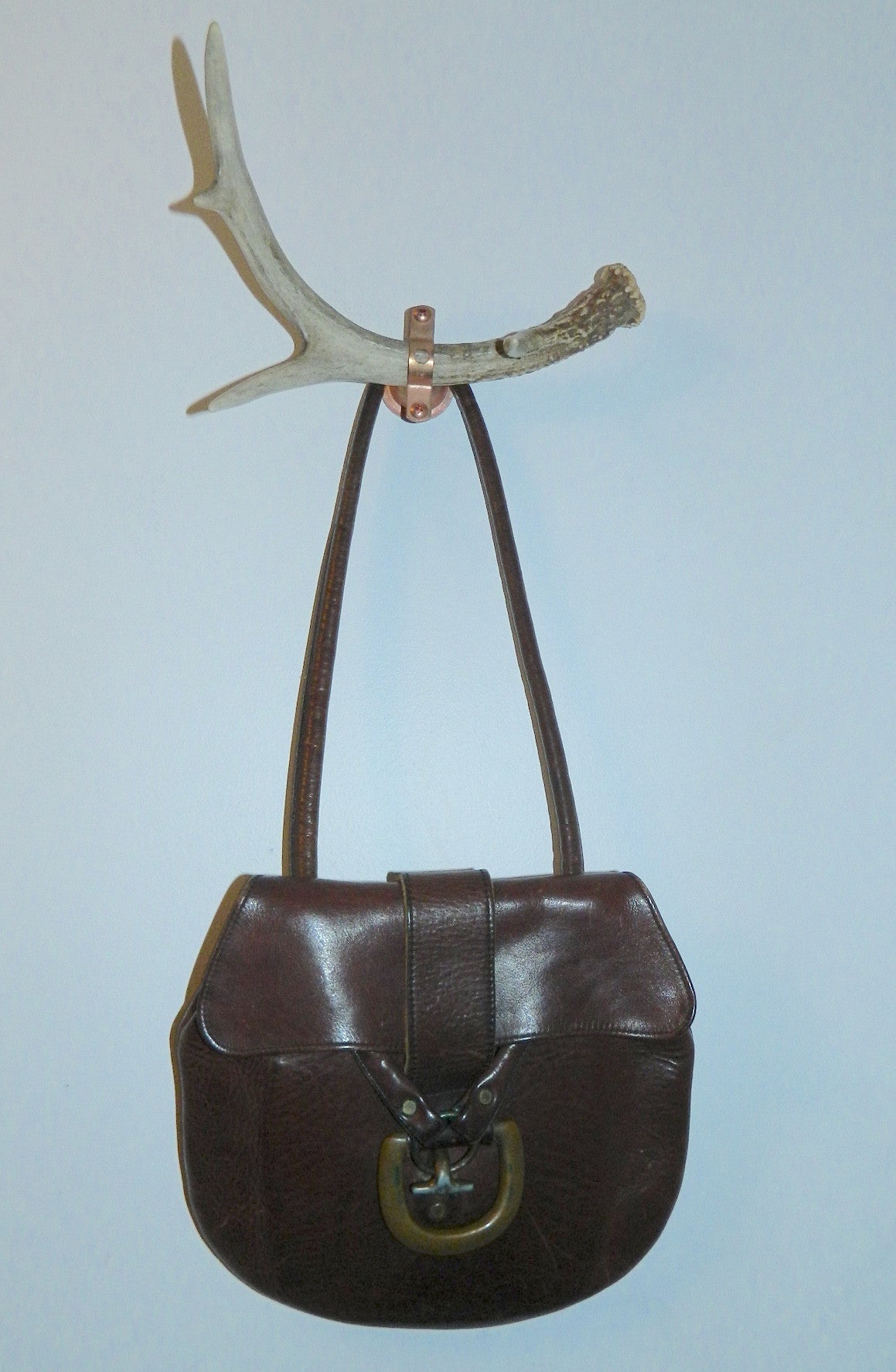 vintage 1970s purse brown leather Bort Carleton shoulder bag brass buckle