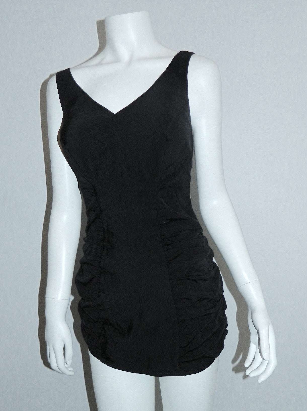 vintage 1950s black bathing suit / zip back / bullet bra / pin up VLV S - M