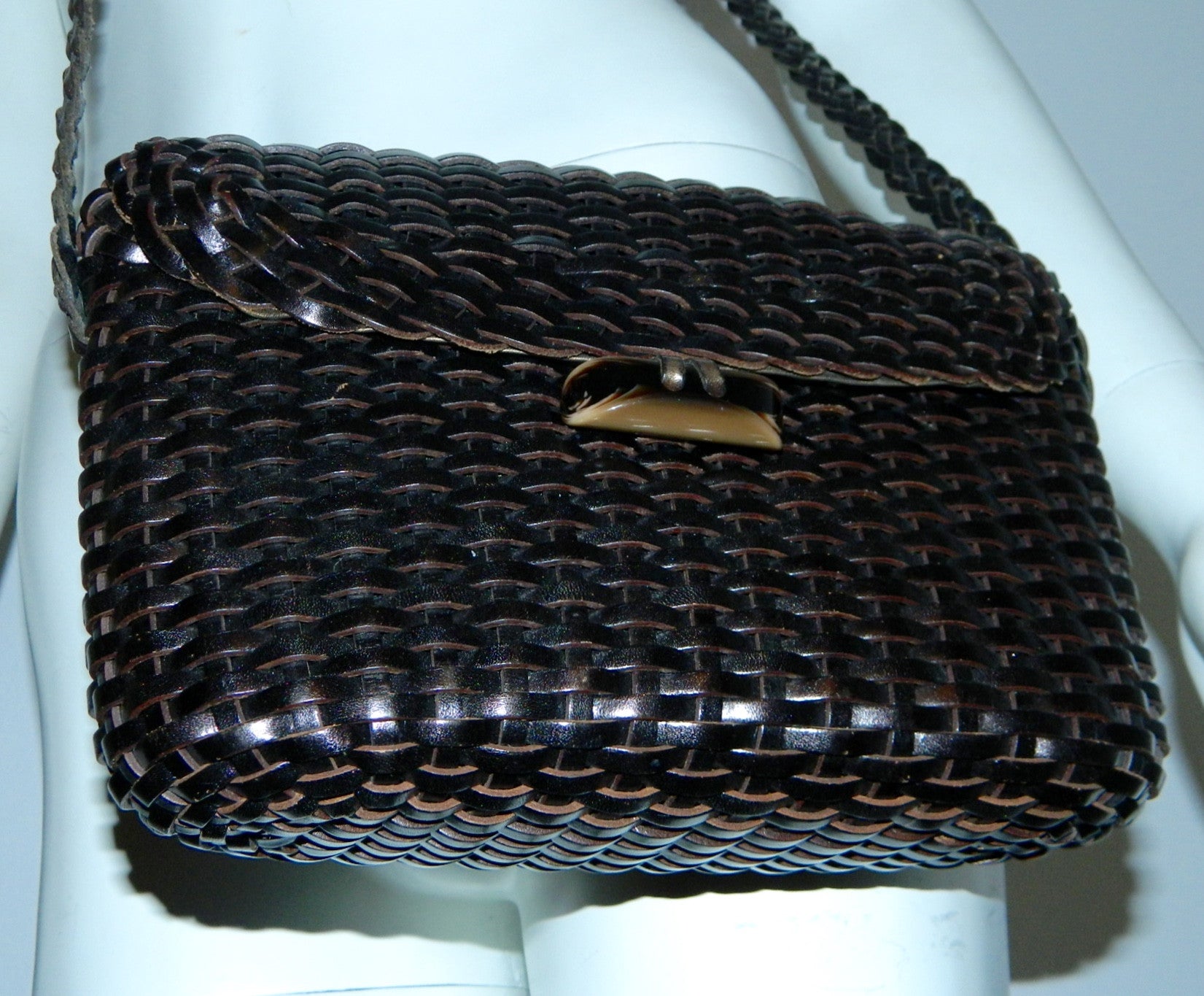 Jet BLACK Chanel-Style 1980's-90's Quilted LIZARD Skin Shoulder Bag -  WALTER KATTEN - Vintage Skins