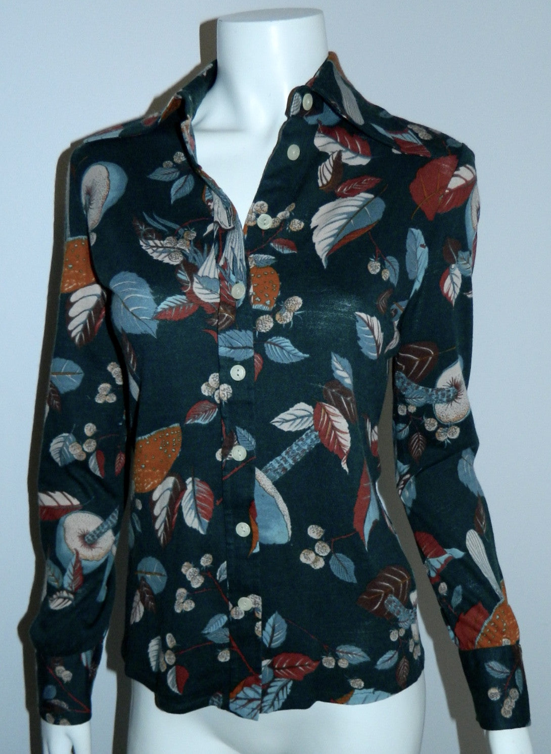 vintage 1970s blouse Fall foliage print / forest green leaves mushrooms Saint Clair Paris shirt XS