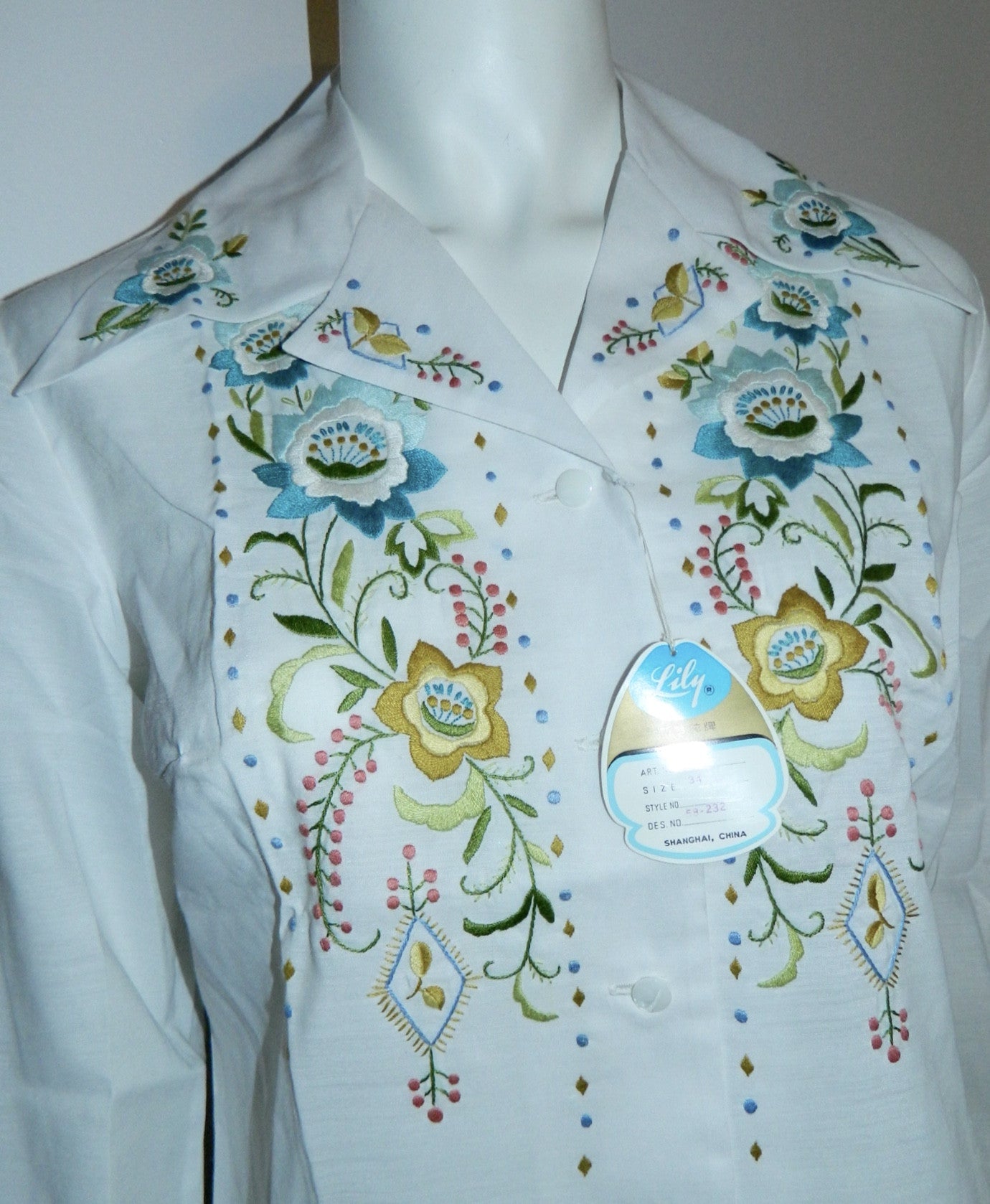 vintage white blouse 1970s hand embroidered flowers Lily XS / 34 NOS