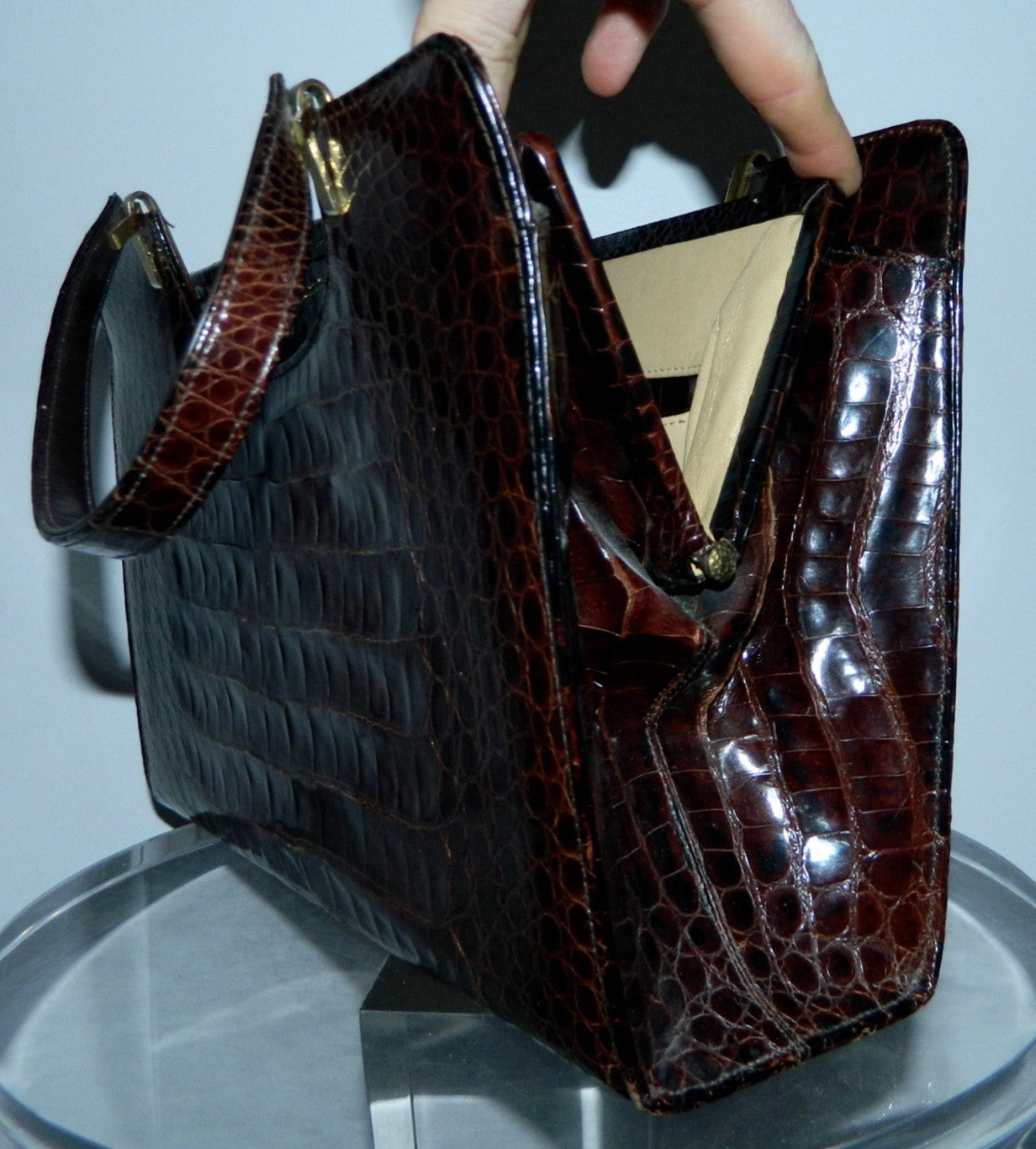 vintage 1960s alligator handbag Saks Fifth Avenue dark brown box bag frame purse