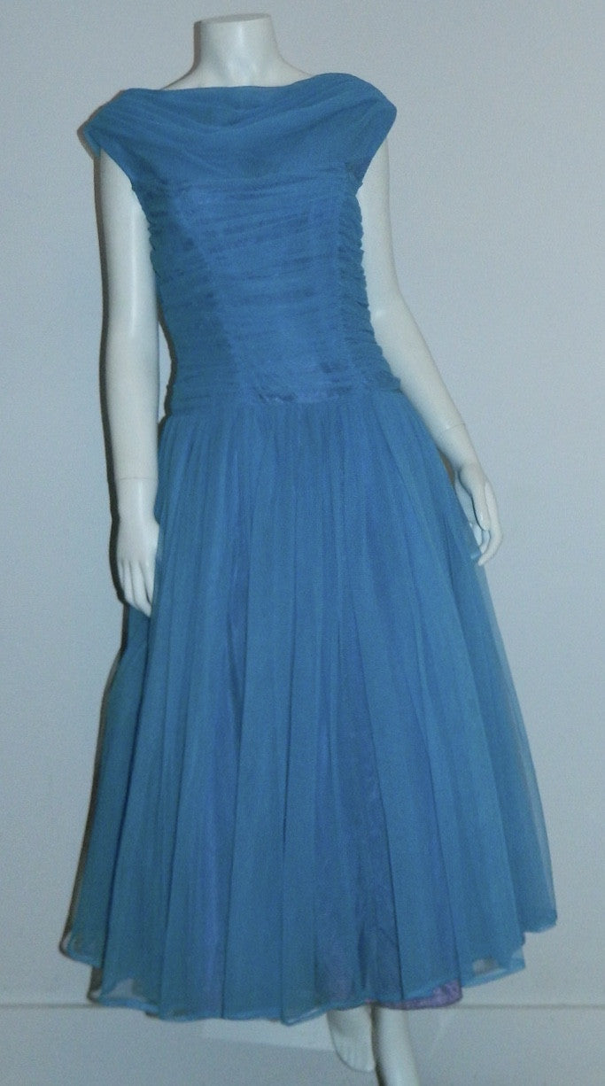 vintage 1950s sky blue formal party dress / 50s full skirted frock Retro Trend Vintage vintage 1950s sky blue formal party dress / 50s full skirted frock Retro Trend Vintage