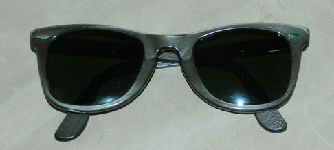 vintage 1950s Ray Ban WAYFARER sunglasses B&L gray plastic frames