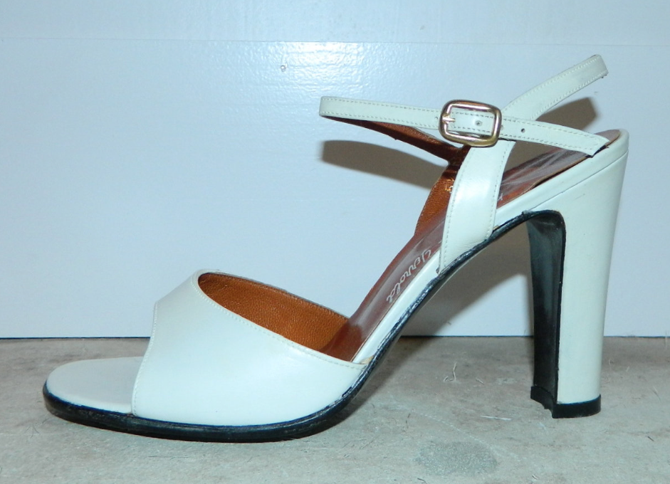 vintage 1970s white slingback heels Margaret Jerrold Disco peep toe shoes 5 1/2 B