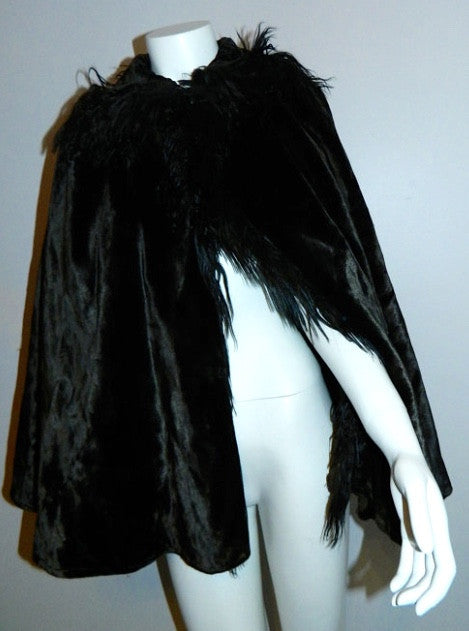 antique velvet cape Victorian capelet black 1800s monkey fur trim