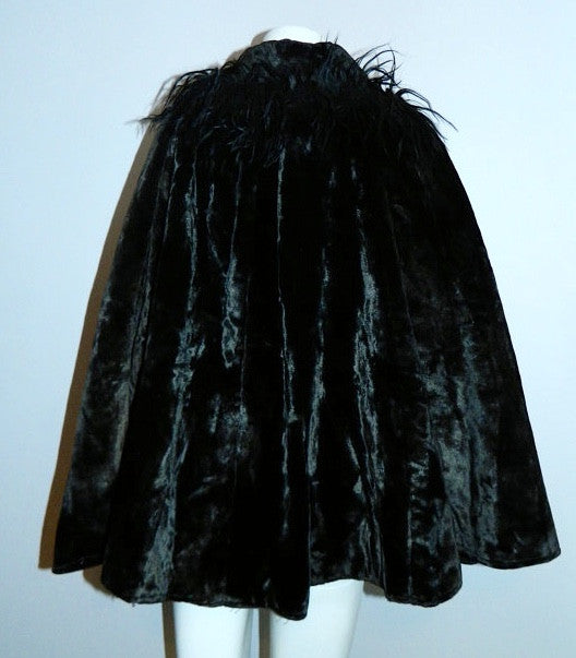 antique velvet cape Victorian capelet black 1800s monkey fur trim