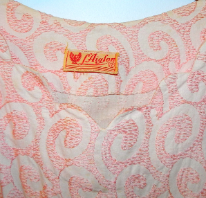 vintage 1950s dress peach pink L'Aiglon swirls 50s embroidered day dress XS