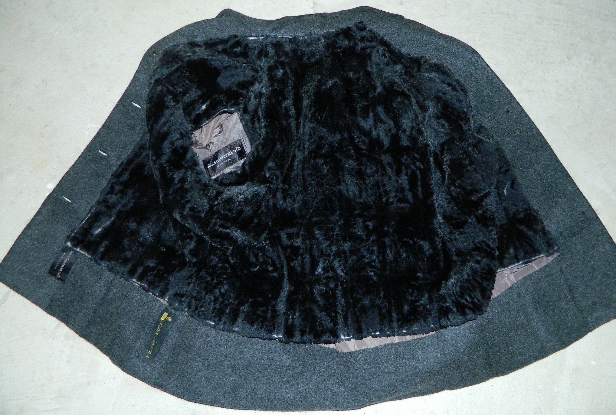 vintage 1950s Hattie Carnegie coat gray wool alpaca / fur lining M - L